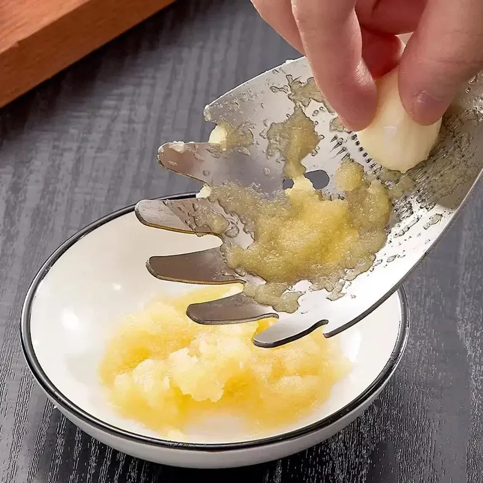 Multifunctional Stainless SteelGinger Garlic Grater Spoon